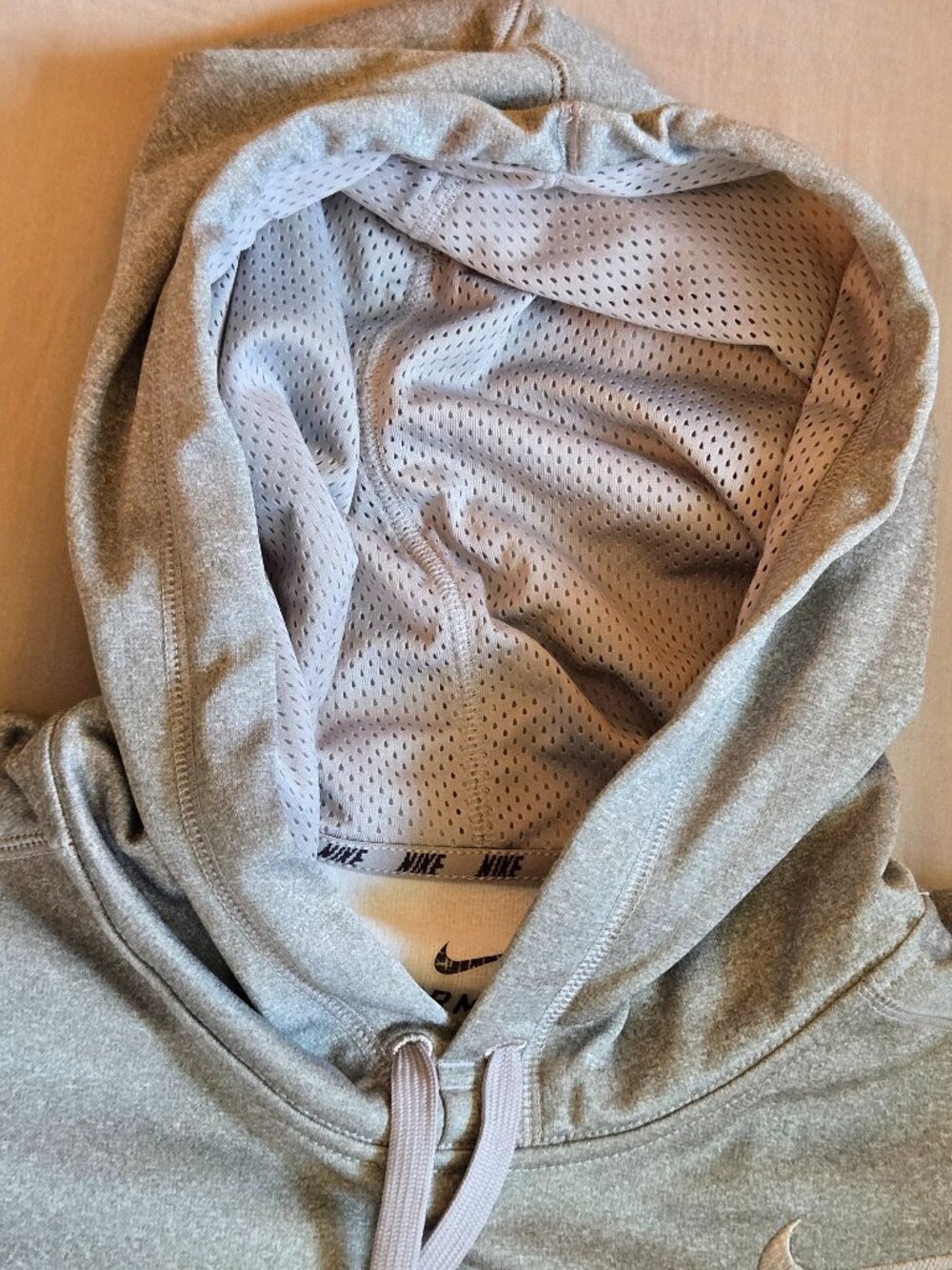 Nike Therma‑Fit Hoodie Men’s XL Gray Athletic Training Pullover Sweatshirt - Picture 10 of 15